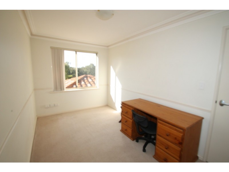 21/33 Paddington Court, Bibra Lake WA 6163