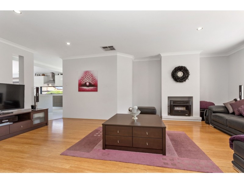 8 Milos Loop, Spearwood WA 6163