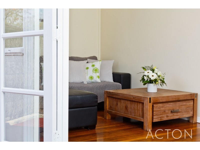 292 Carrington Street, Hilton WA 6163