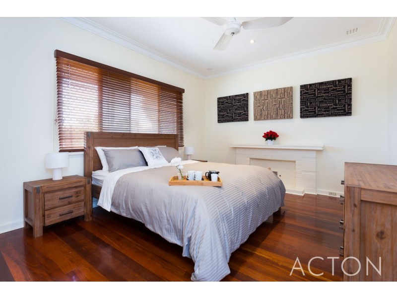 292 Carrington Street, Hilton WA 6163