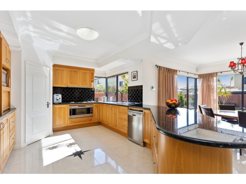 3 Charlotte View, Coogee WA 6166