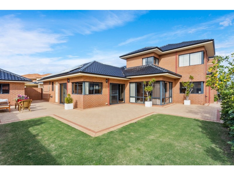 3 Charlotte View, Coogee WA 6166