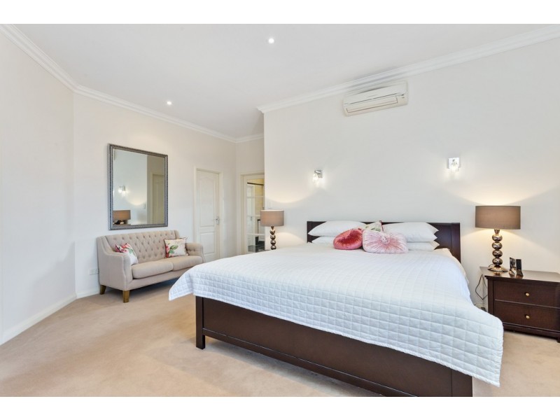 3 Charlotte View, Coogee WA 6166