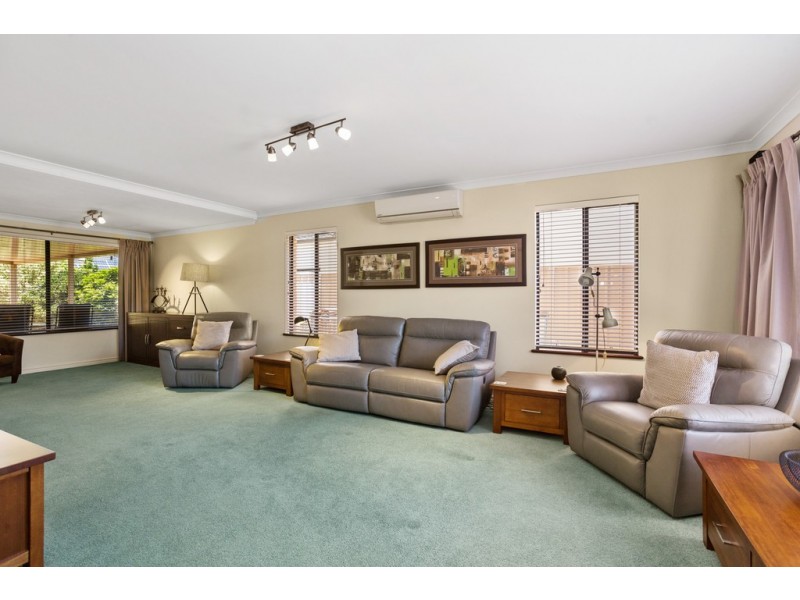 22 Fairbairn Road, Coogee WA 6166