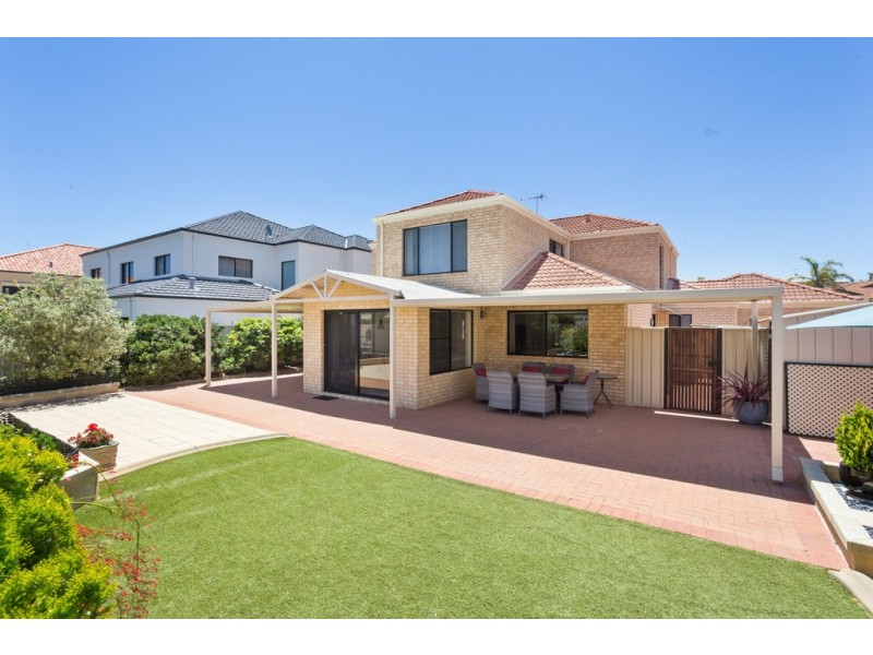 22 Fairbairn Road, Coogee WA 6166