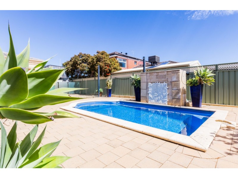 3 Amity Boulevard, Coogee WA 6166