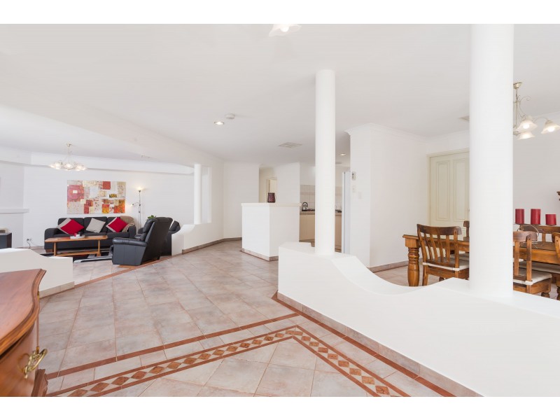 58 Duchart Way, Coogee WA 6166