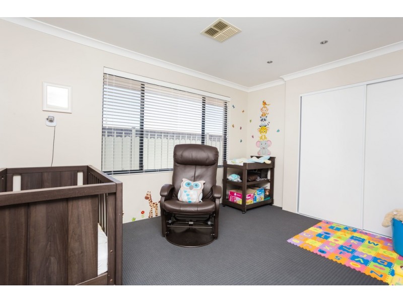 16 Ninghan Lookout, Beeliar WA 6164