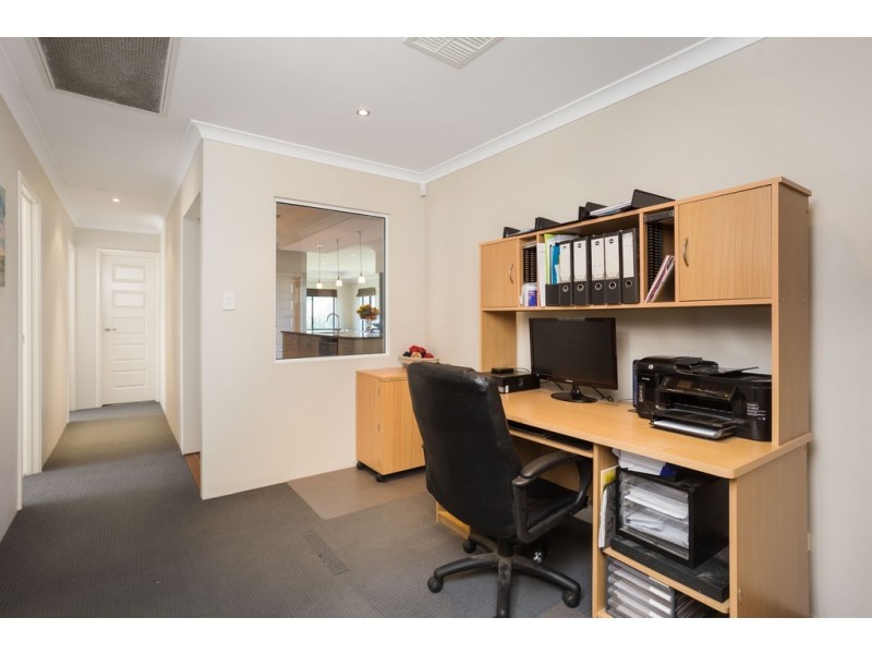 16 Ninghan Lookout, Beeliar WA 6164