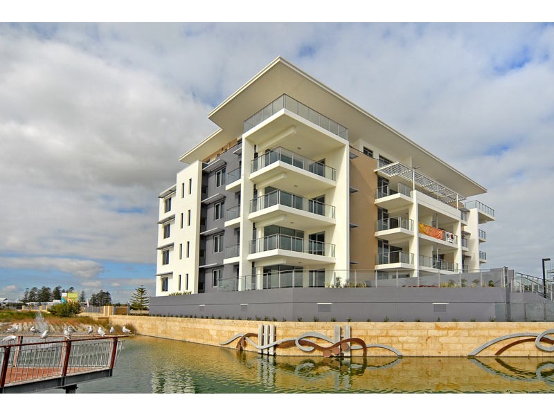 7/20 Enderby Close, North Coogee WA 6163