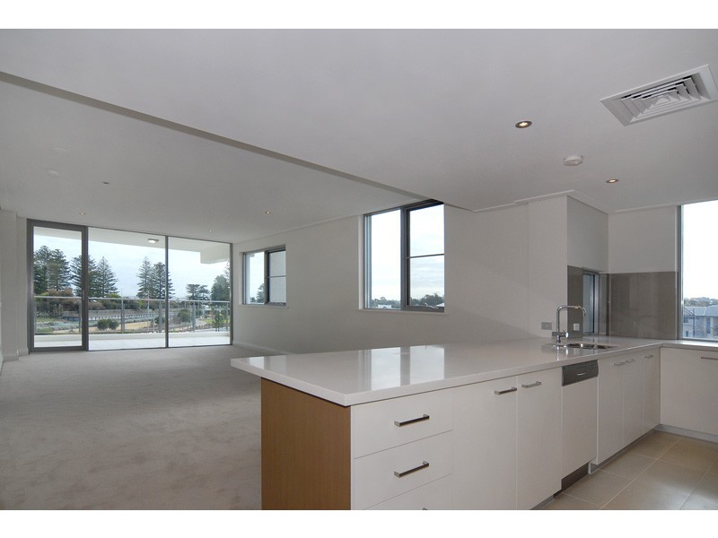 7/20 Enderby Close, North Coogee WA 6163