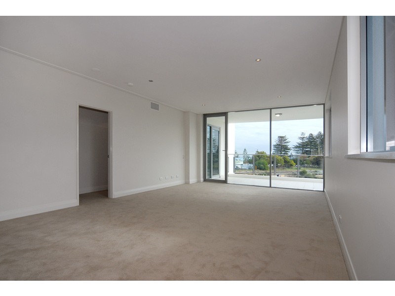 7/20 Enderby Close, North Coogee WA 6163