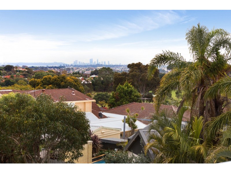 73 Anglesey Drive, Kardinya WA 6163