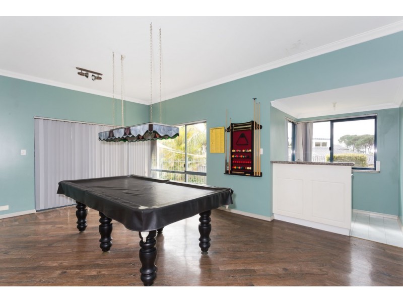 73 Anglesey Drive, Kardinya WA 6163