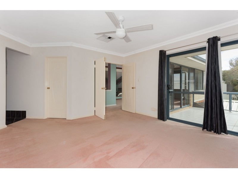 73 Anglesey Drive, Kardinya WA 6163