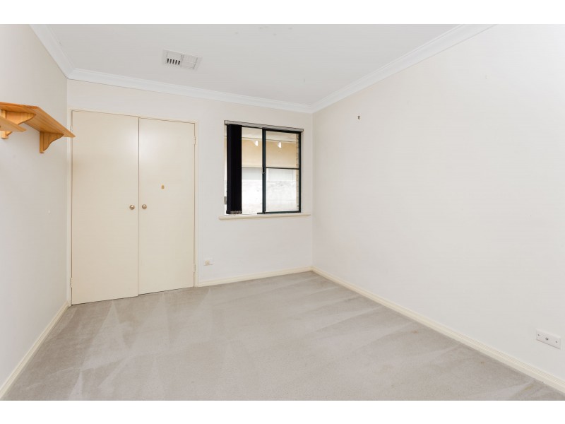 73 Anglesey Drive, Kardinya WA 6163