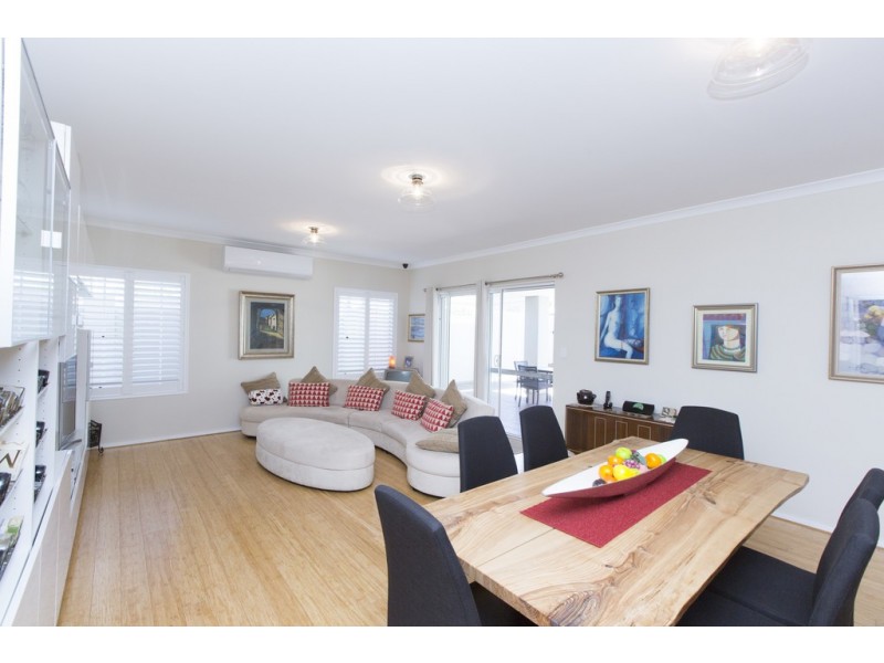 6 Anjou Way, Hamilton Hill WA 6163