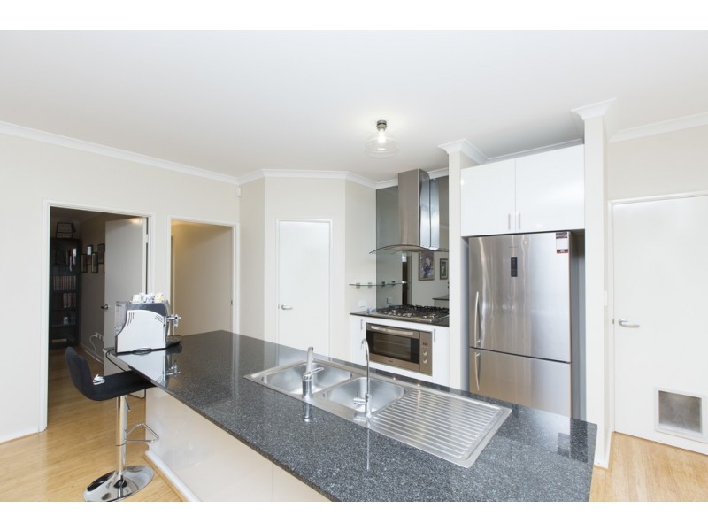 6 Anjou Way, Hamilton Hill WA 6163