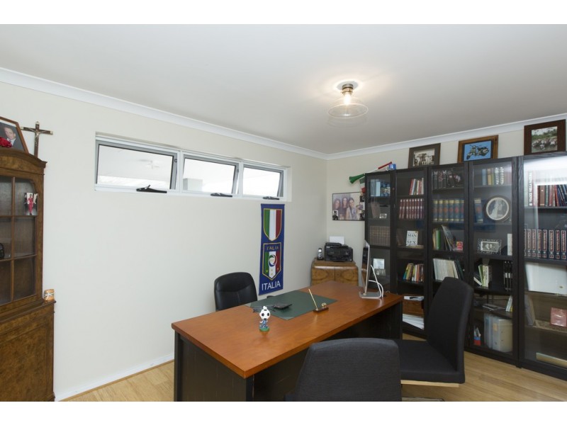 6 Anjou Way, Hamilton Hill WA 6163