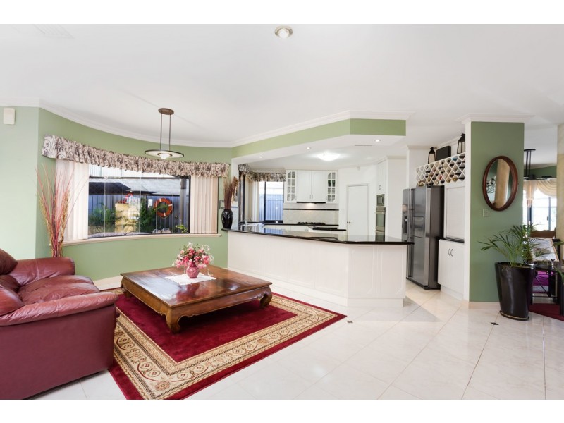 47 Longreach Parade, Coogee WA 6166