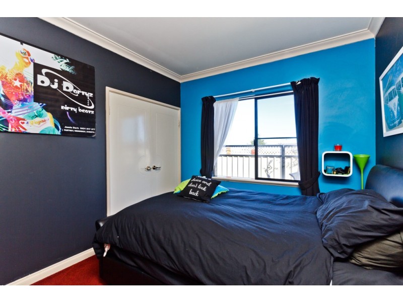 47 Longreach Parade, Coogee WA 6166