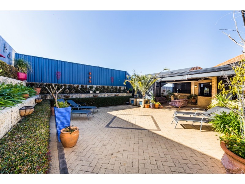 47 Longreach Parade, Coogee WA 6166