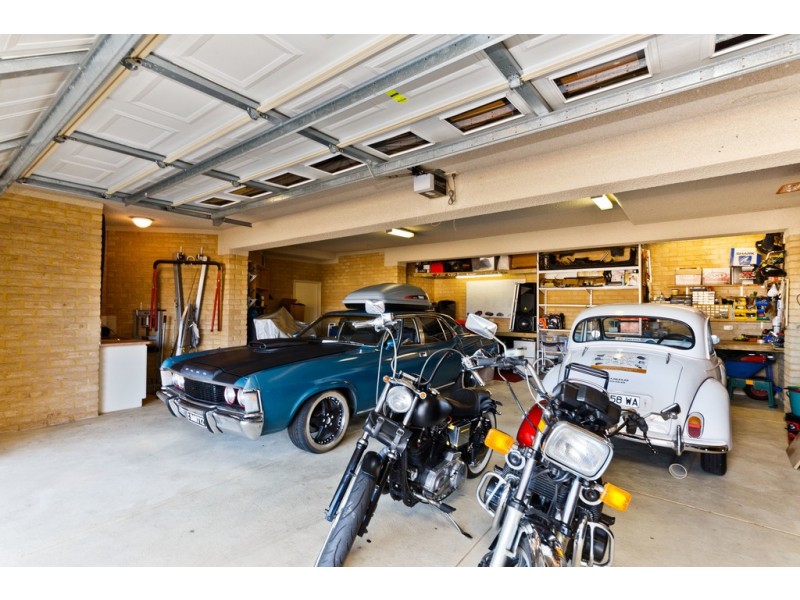 47 Longreach Parade, Coogee WA 6166