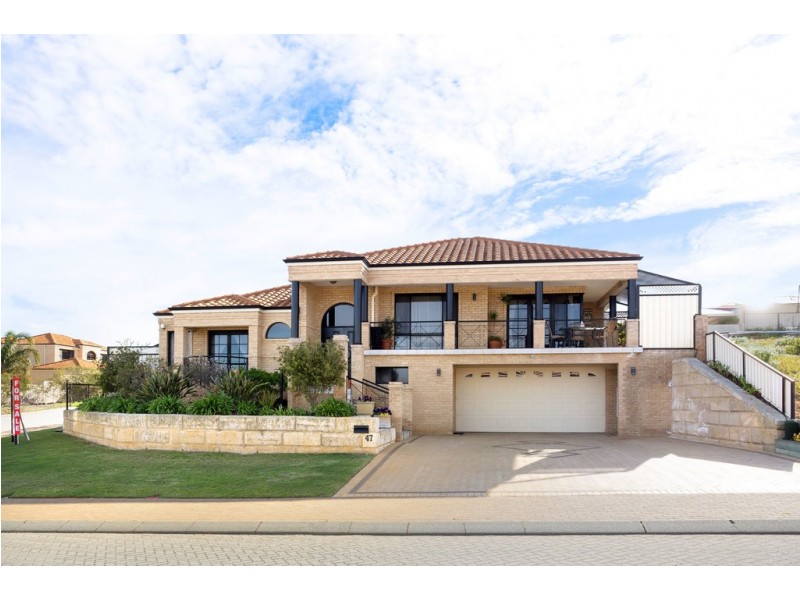 47 Longreach Parade, Coogee WA 6166