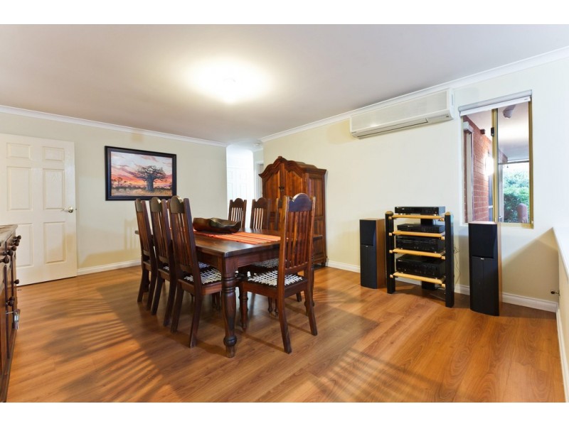 10 Lucca Court, Coogee WA 6166