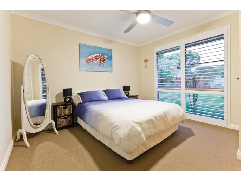 10 Lucca Court, Coogee WA 6166