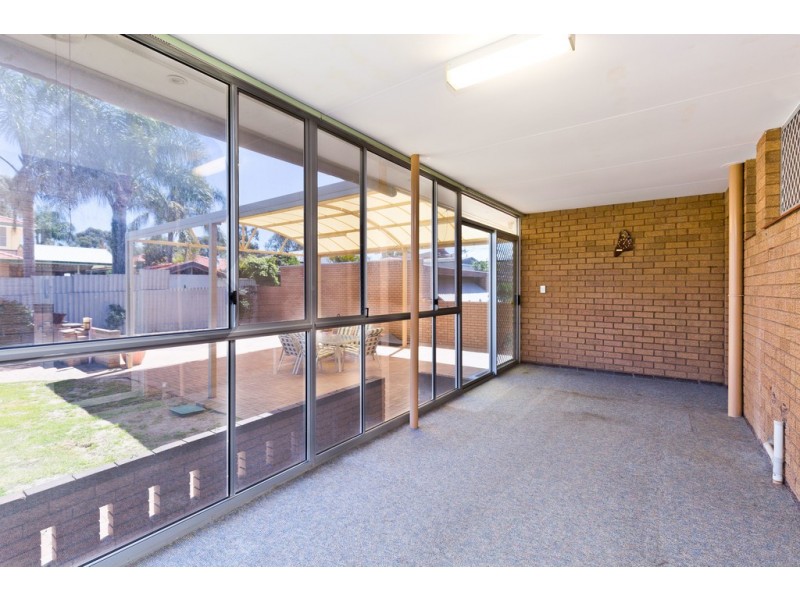 35 Fitzwater Way, Spearwood WA 6163