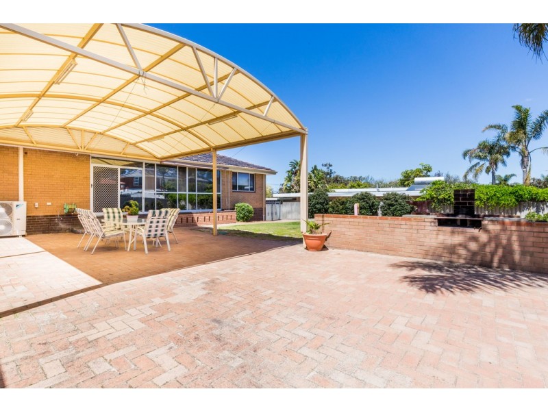35 Fitzwater Way, Spearwood WA 6163