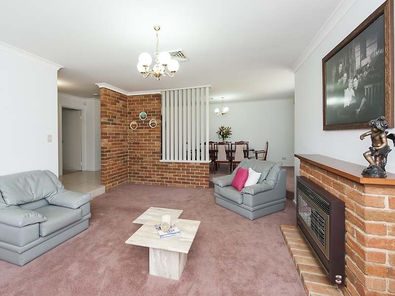 35 Frayne Place, Wandi WA 6167