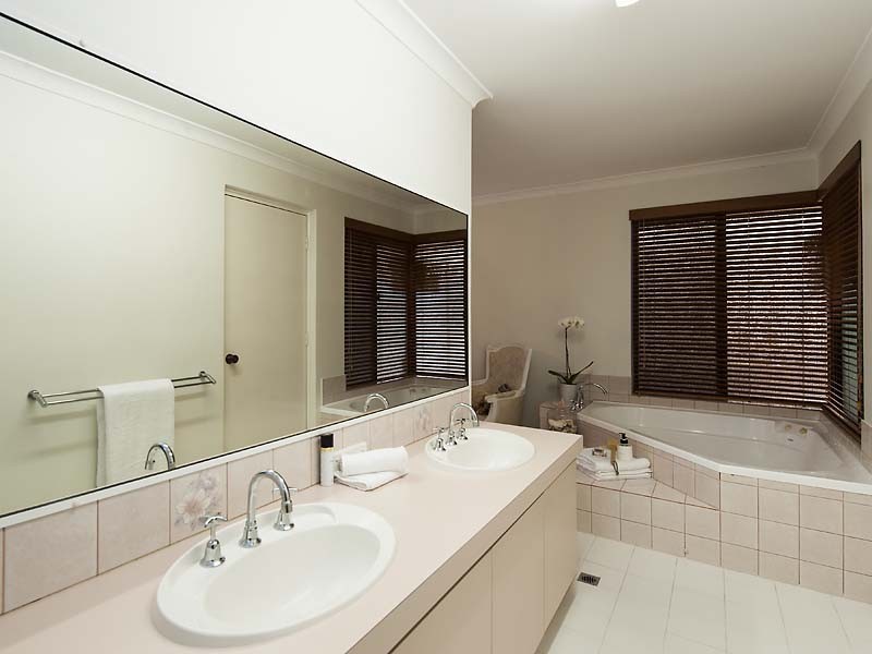 35 Frayne Place, Wandi WA 6167