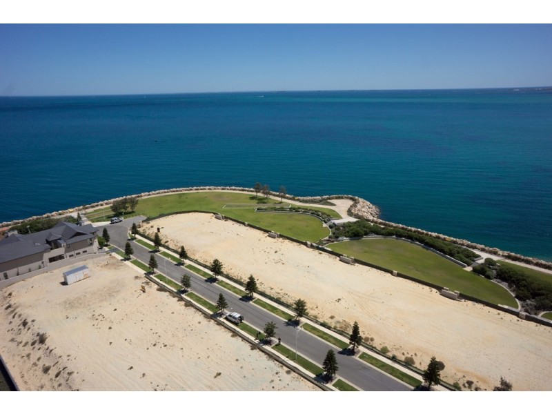 30 Chelydra Point, North Coogee WA 6163