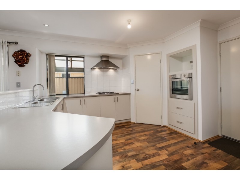 14 Cotswold Parade, Aubin Grove WA 6164