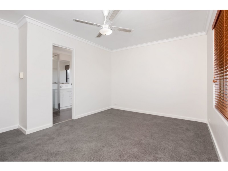 81B Ocean Road, Coogee WA 6166