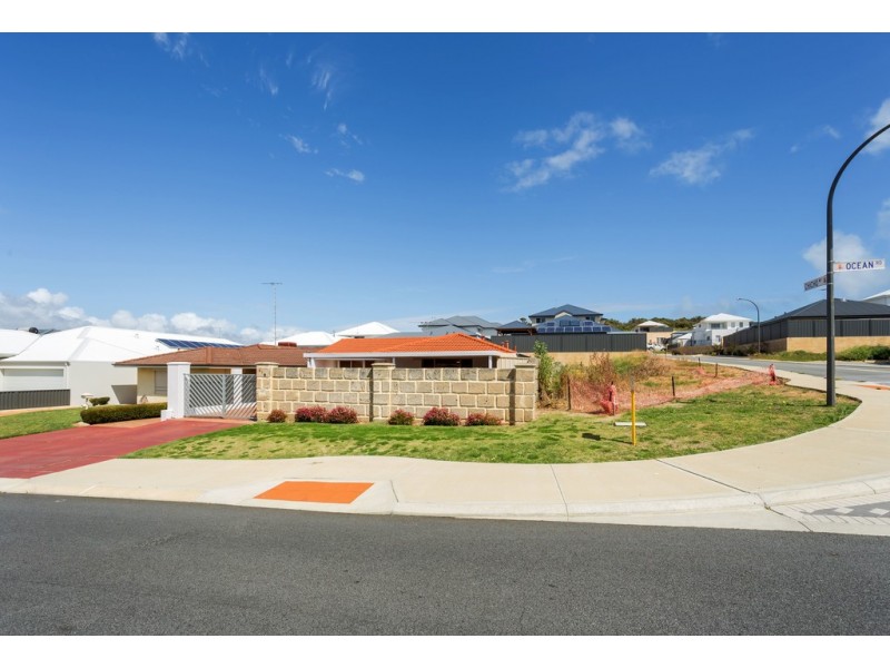 81B Ocean Road, Coogee WA 6166