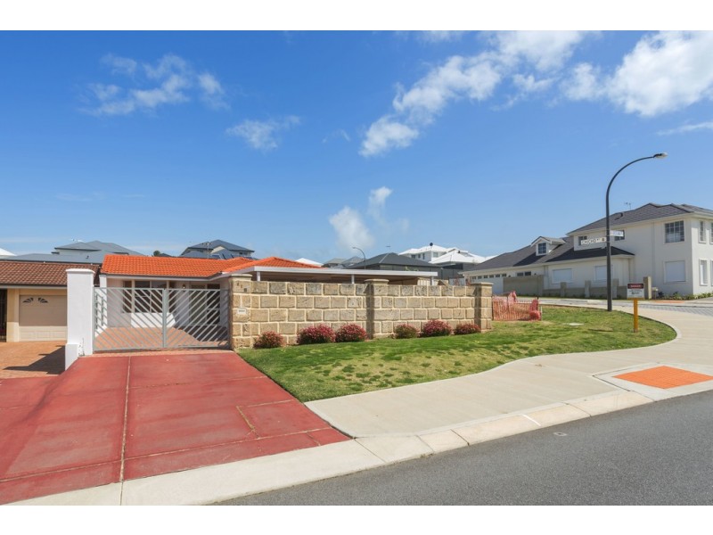 81B Ocean Road, Coogee WA 6166
