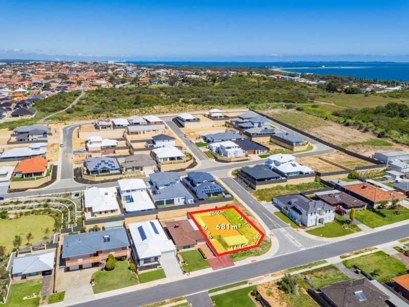 81B Ocean Road, Coogee WA 6166