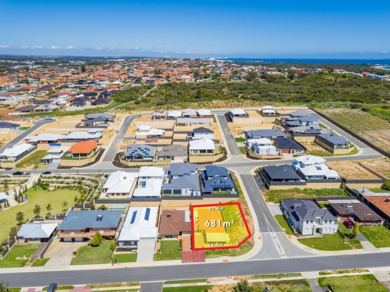 81B Ocean Road, Coogee WA 6166