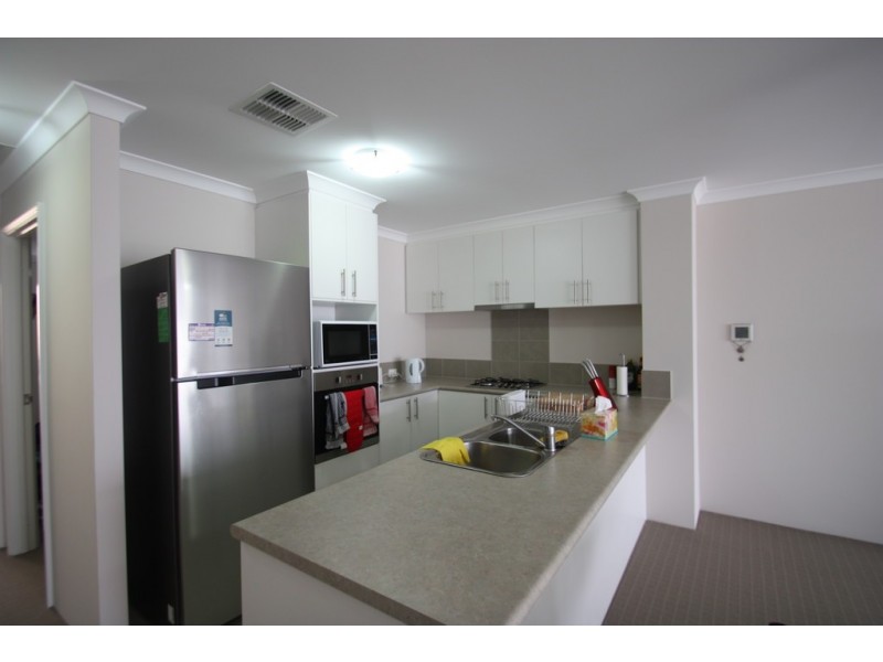 10/57 Southwell Crescent, Hamilton Hill WA 6163