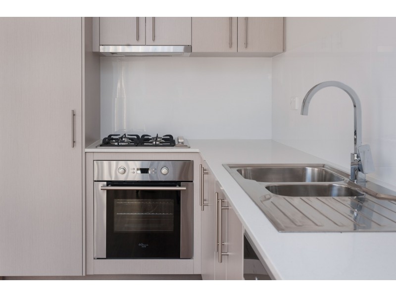 8/8 Nemagold Grove, Coogee WA 6166