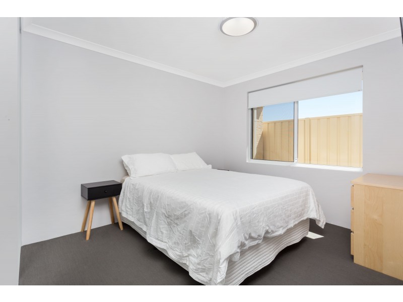 2 Birch Road, Aubin Grove WA 6164