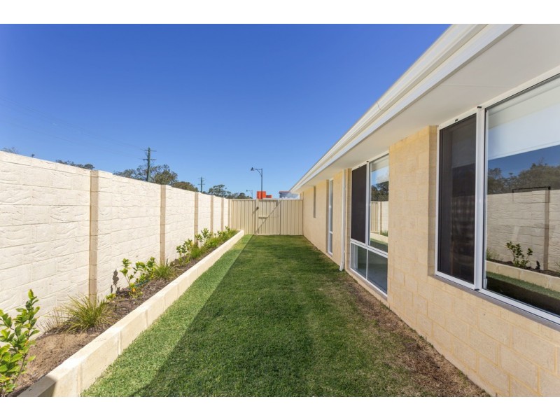 2 Birch Road, Aubin Grove WA 6164