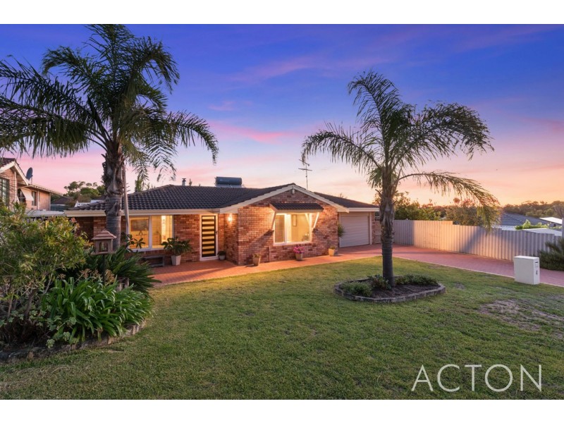 4 Milton Place, Munster WA 6166