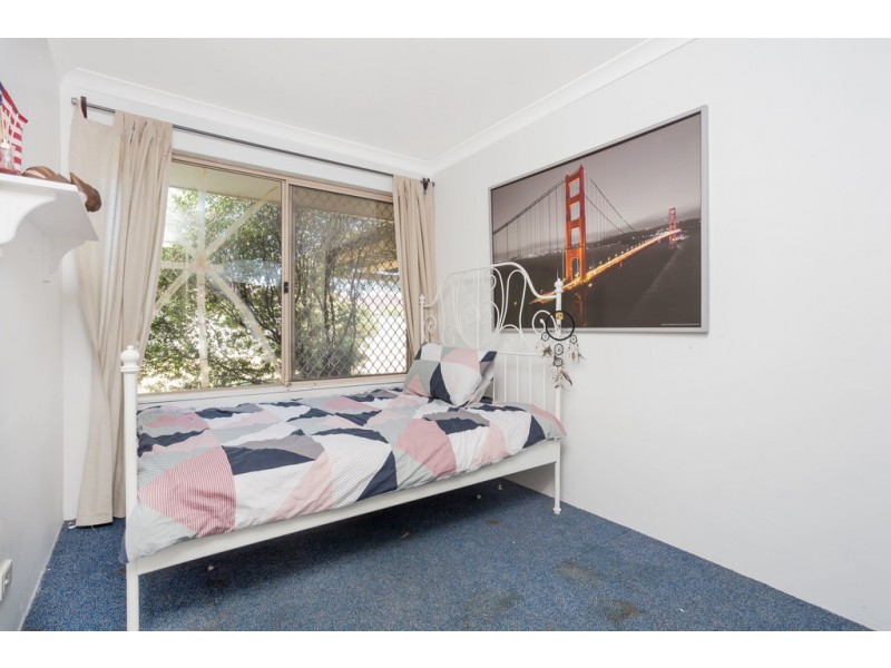 8 Clover Place, Bibra Lake WA 6163