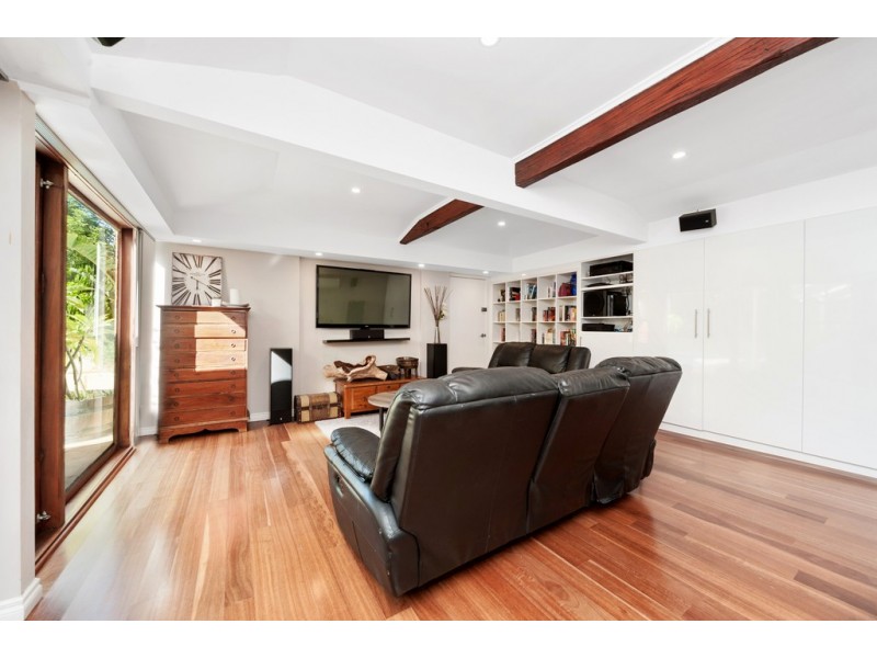 8 Chestnut Place, South Lake WA 6164