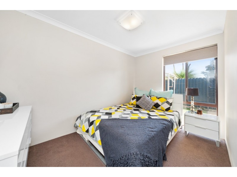 8 Chestnut Place, South Lake WA 6164