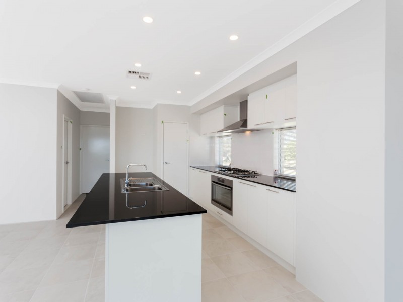 43 Aumerle Way, Spearwood WA 6163